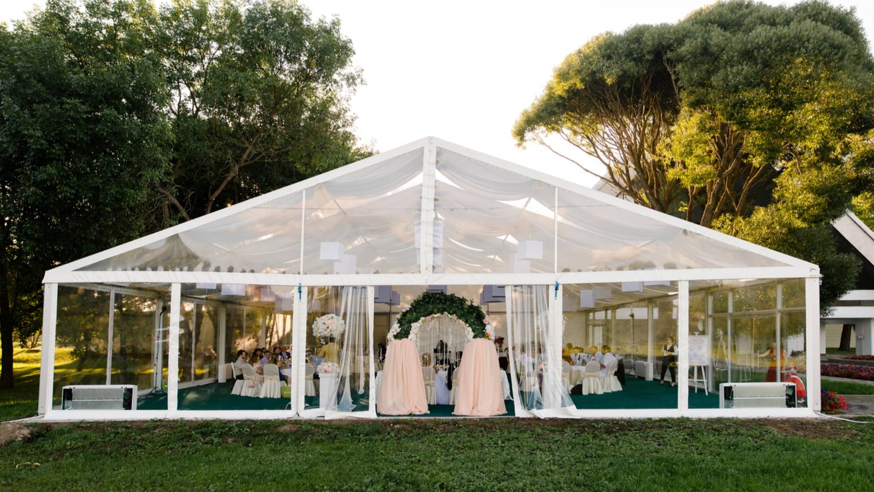 Tienda de marco romántica