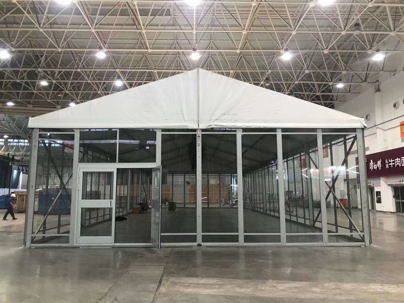 Tienda de cristal de interior